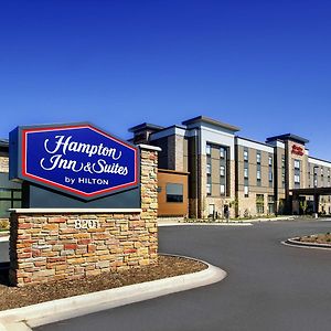 Hampton Inn & Suites Milwaukee West